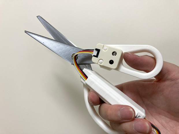 日本创客做了一把可以“剪断”电源的剪刀