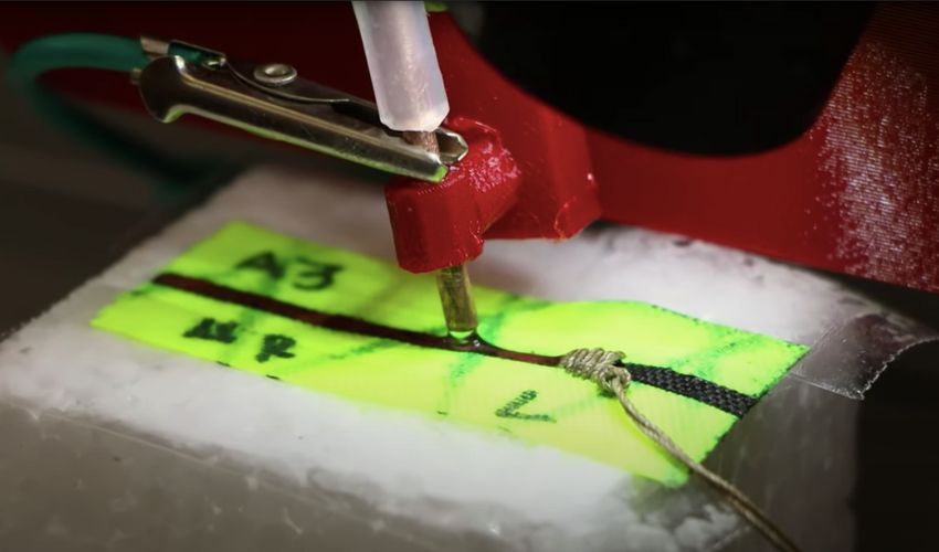 研究人员创造了在织物上3D打印铜电路的方法