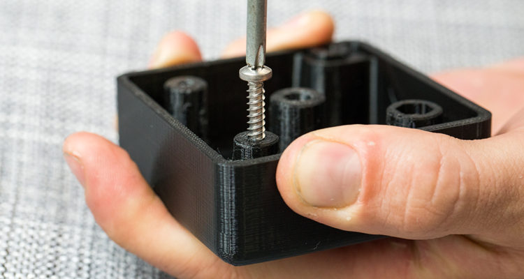 如何为 3D 打印零件选择最佳紧固件