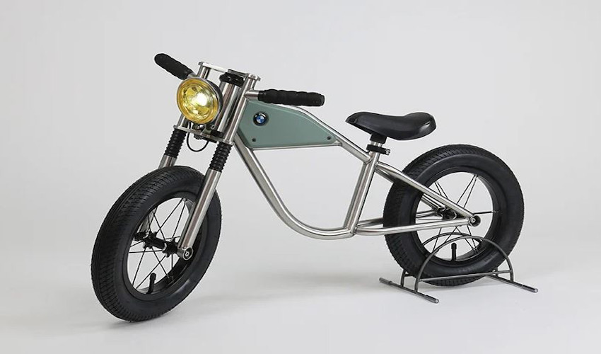 3D打印宝马平衡自行车部件