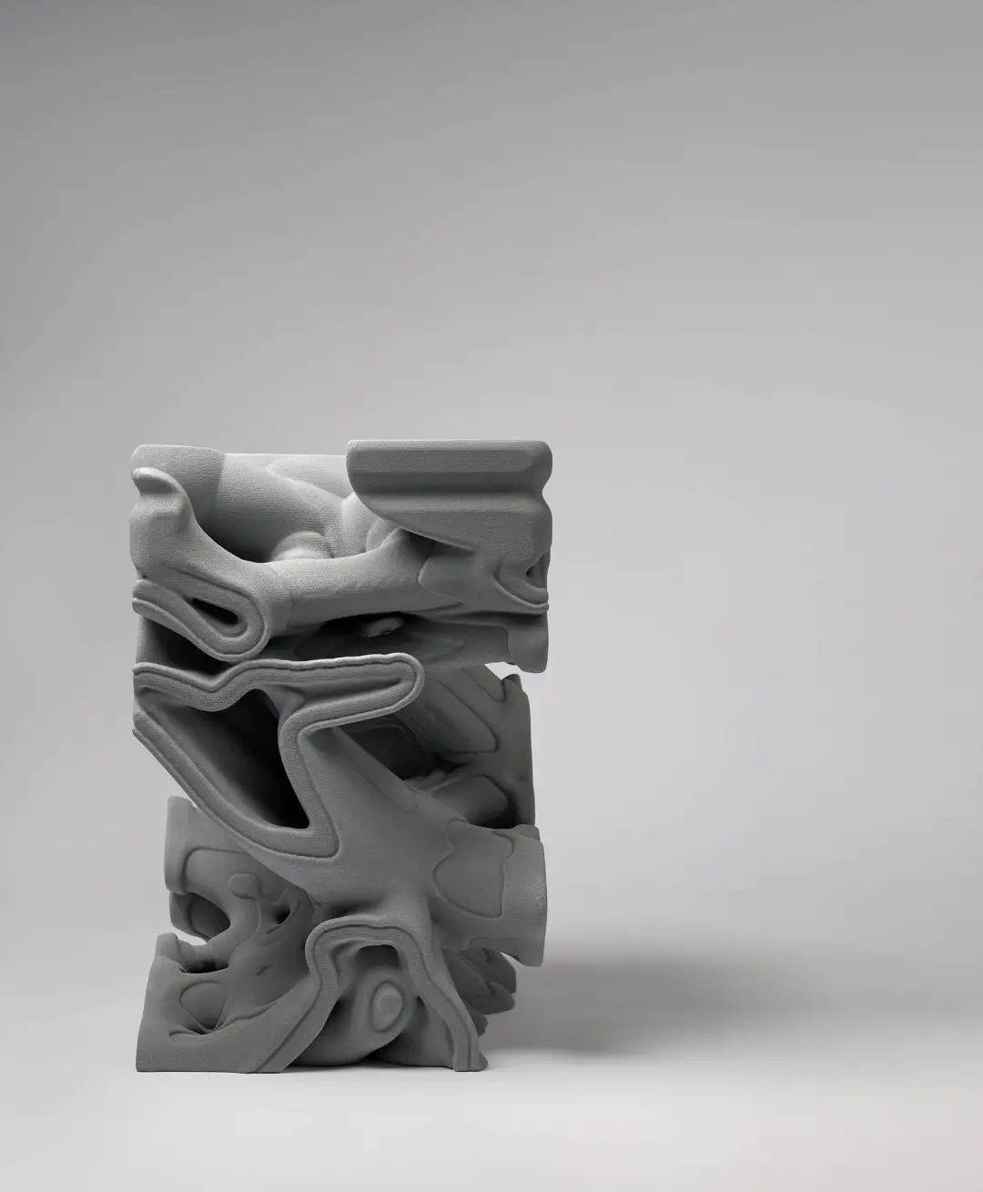 将雕塑和家具融为一体，3D打印了6个床头柜