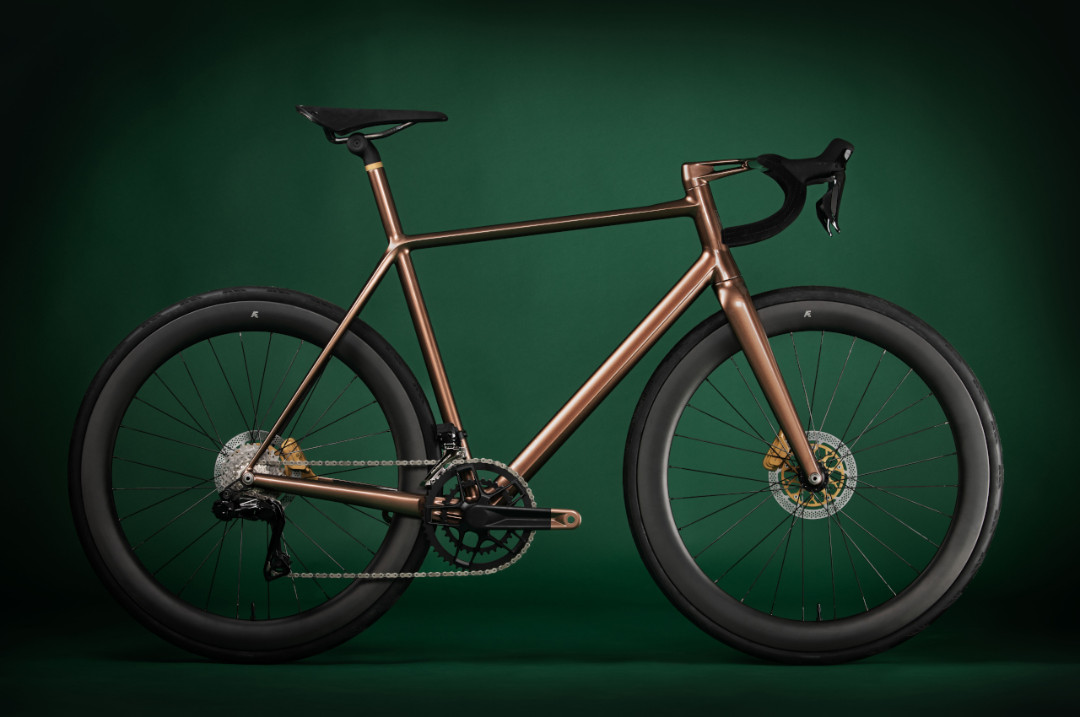 阿斯顿·马丁推出3D打印自行车，无螺丝设计